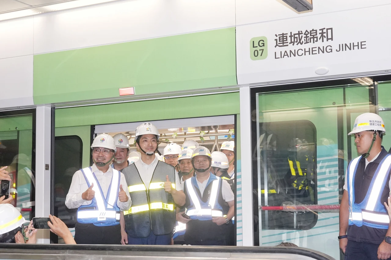 萬大線拚2027年通車！台北到中和縮短至14分　蔣萬安、侯友宜試乘列車