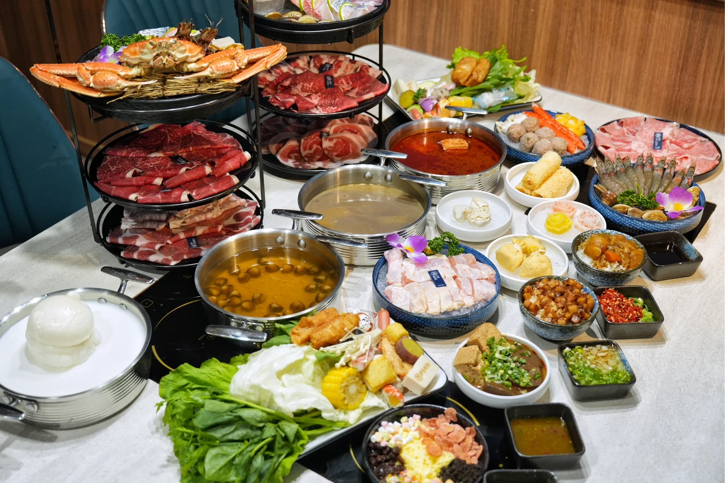 南霸天火鍋進軍新北！自助吧逾60種「有咖哩、滷肉飯」　288元起吃到飽