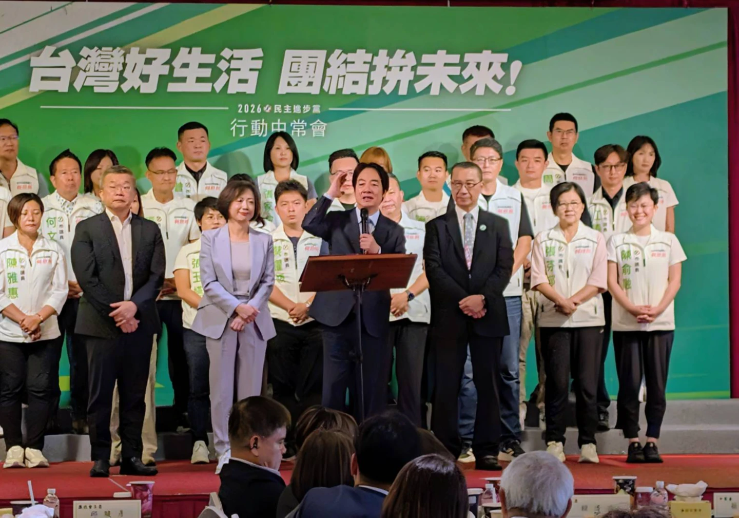賴清德脫口：盧秀燕滿意度「勉強贏彰化縣長」　請託台中鄉親再搖擺一次