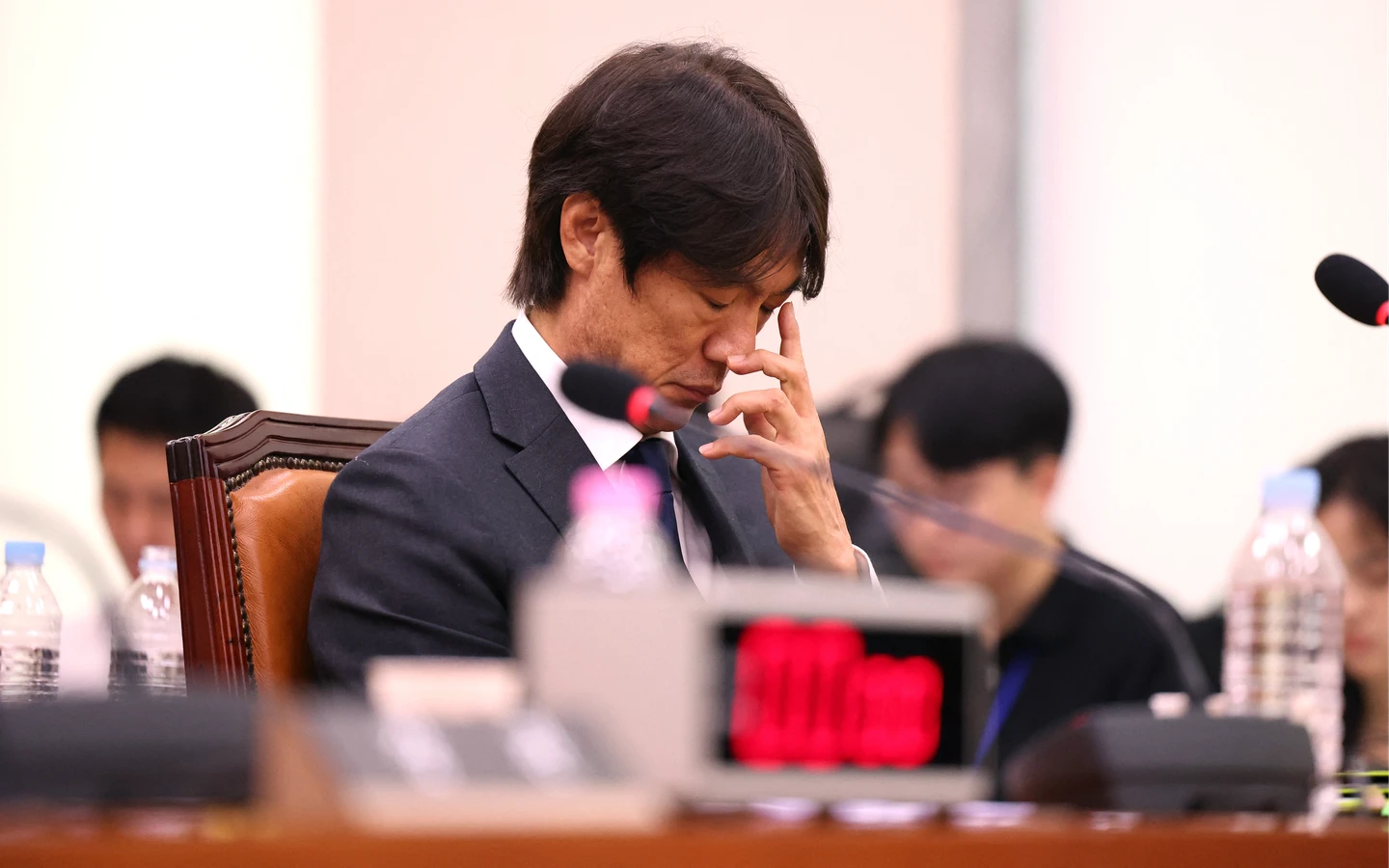 足球｜黑幕重重！警方突襲搜查韓國足協總部　洪明甫以犯罪嫌疑人遭傳喚