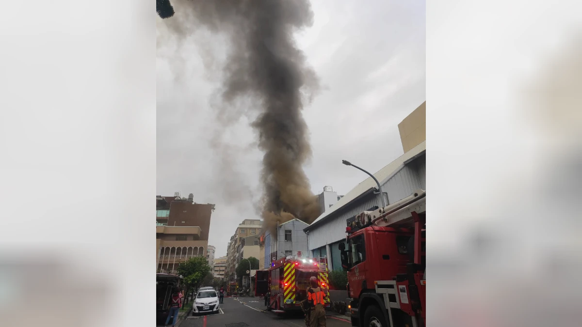 台南港式料理店3樓陷火海　黑煙沖天「爆炸聲」嚇壞路人