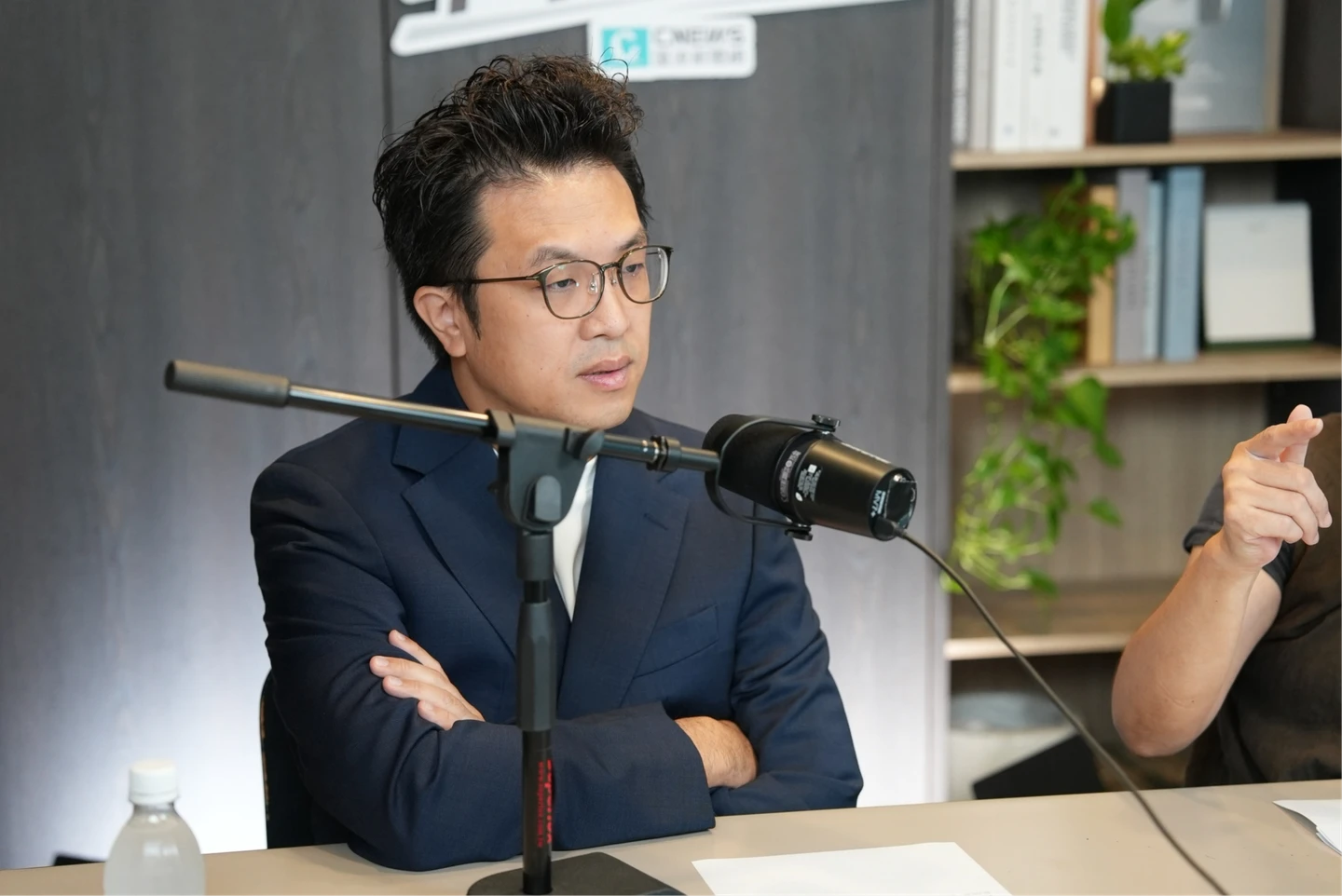 沈伯洋批蔣萬安「蓋牌」兒虐案！北市府反嗆造謠：不愧是認知作戰大師
