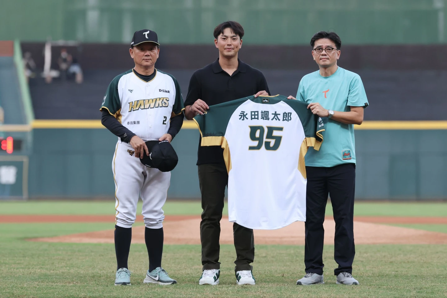 中職｜永田颯太郎正式加盟當「雄鷹」　將承接吳念庭應援曲