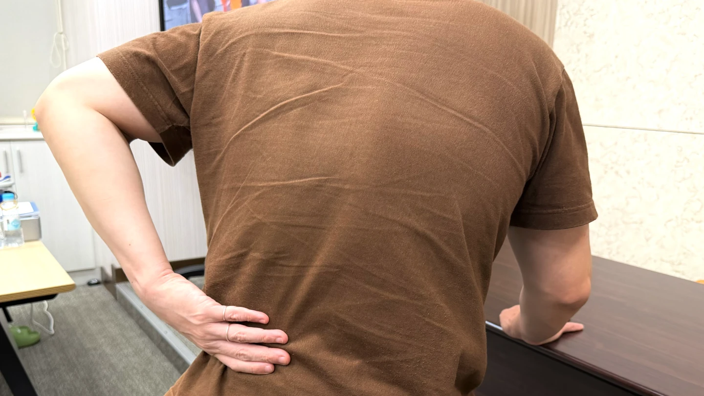 他腰痛多年竟是攝護腺癌　醫：確診已4期、癌細胞轉移至整個脊椎