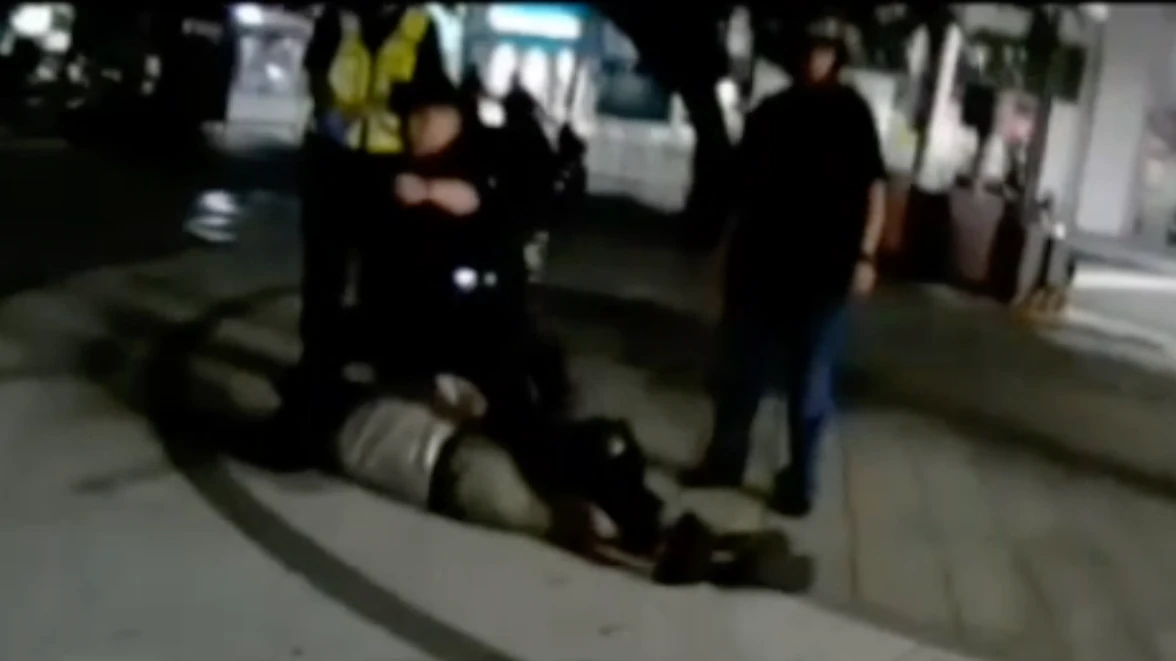 有片｜台中深夜驚魂！轎車拒檢狂飆連環撞　熱心民眾神助攻逮2嫌