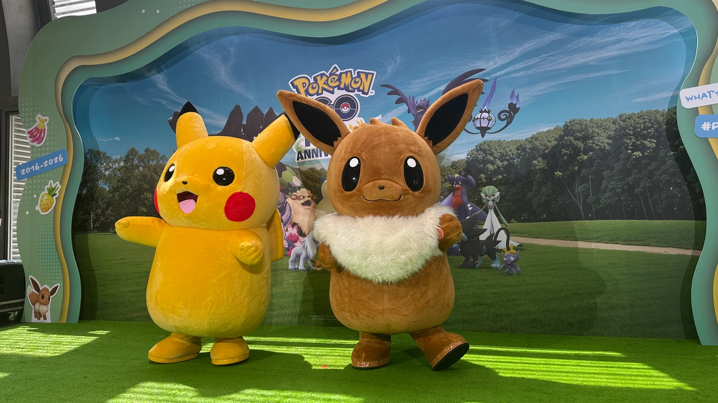 周末遛孩景點！皮卡丘、伊布現身大安森林公園　《Pokémon GO》10周年展登場
