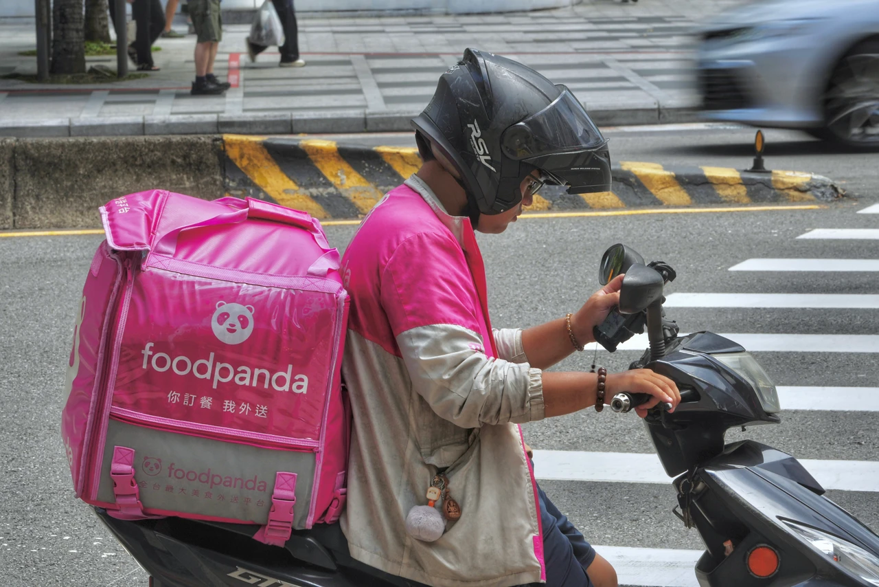延遲送達不到5分鐘卻成「惡意拖延」　外送工會控Foodpanda片面扣薪