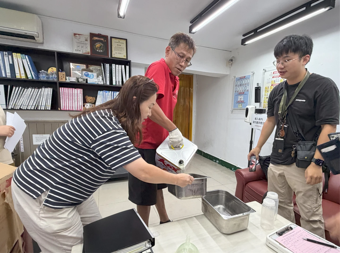 防中聯問題油流入校園！　新北稽查14家團膳油品