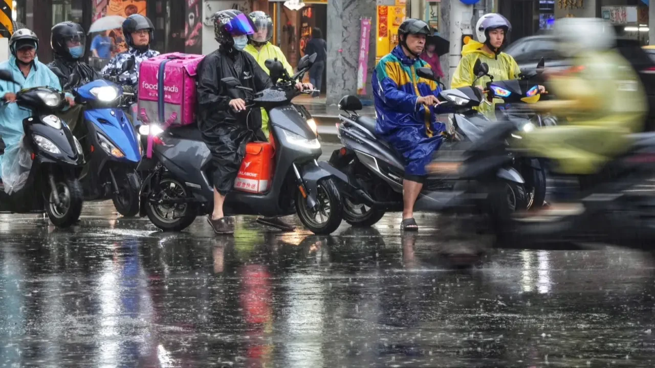 「輕便雨衣丟垃圾桶」慘收罰單　環保局揭關鍵！「陷阱題」弄錯最高噴6千