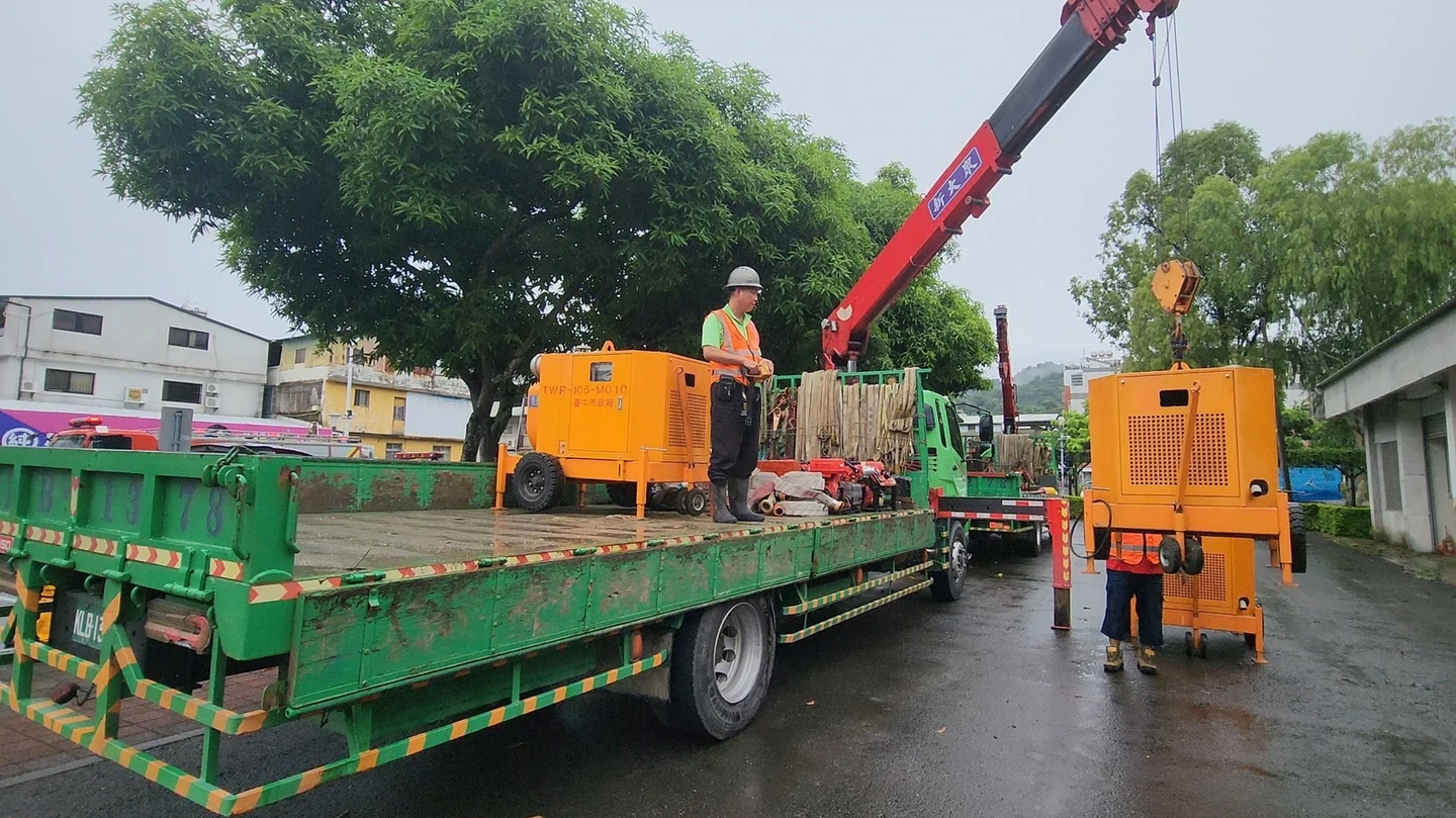 高雄淹水告急！陳其邁急向盧秀燕求援　台中火速送抽水機具南下支援