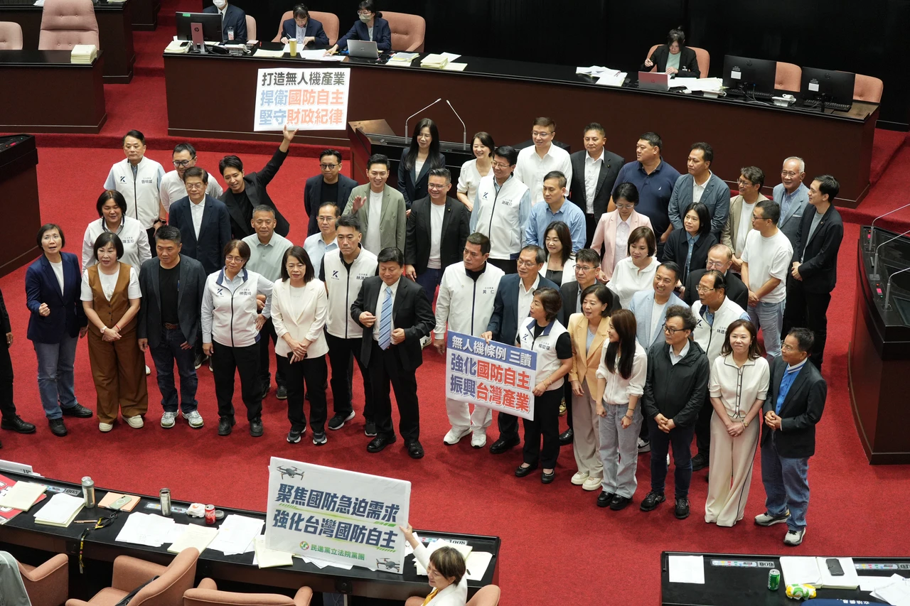 國民黨版「無人機條例」三讀闖關成功！國防部喊遺憾：盼在野黨團尊重專業