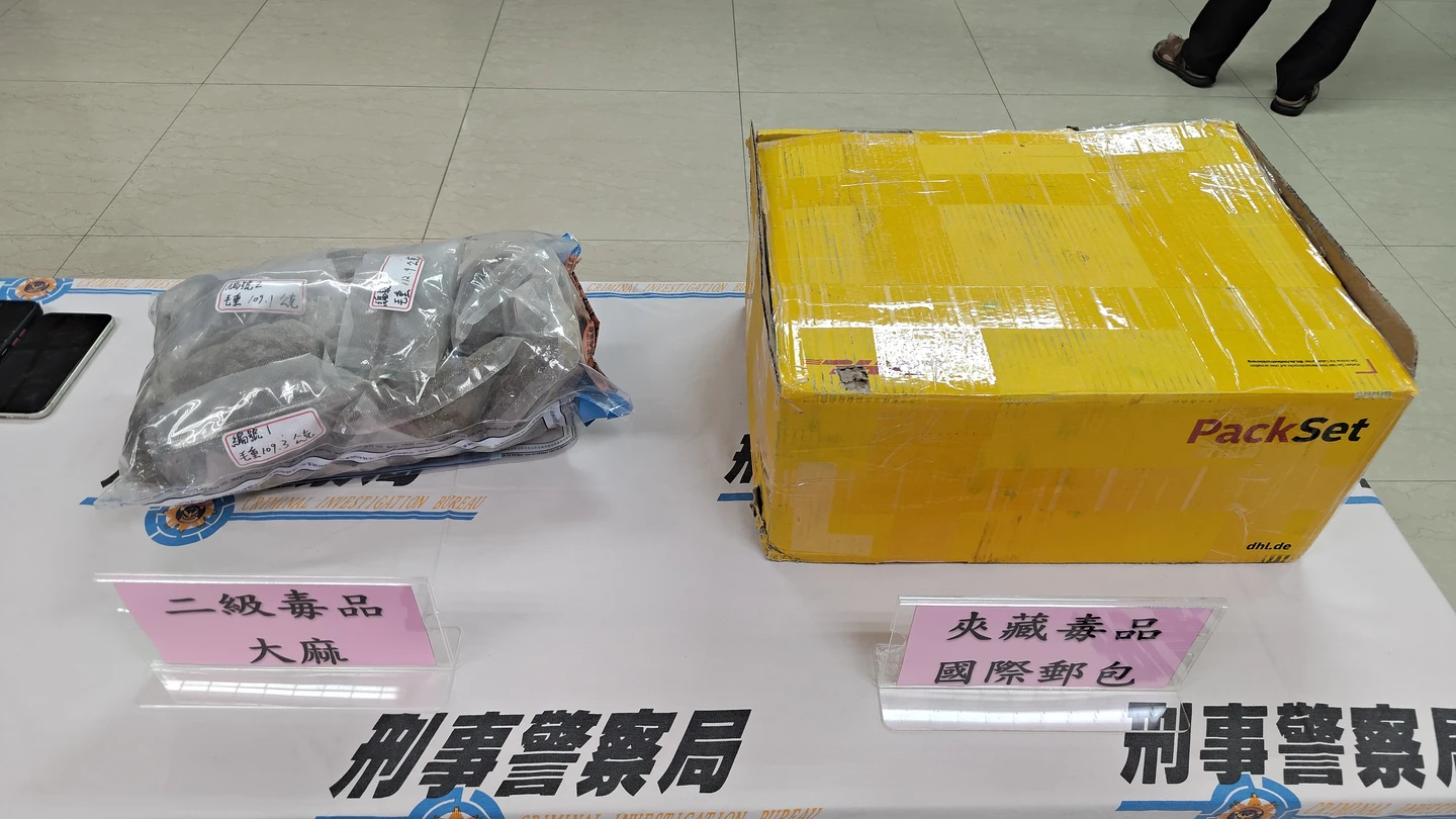 已婚婦網戀幫收包裹！竟藏百萬大麻丈夫氣炸　警登門設局逮整串肉粽