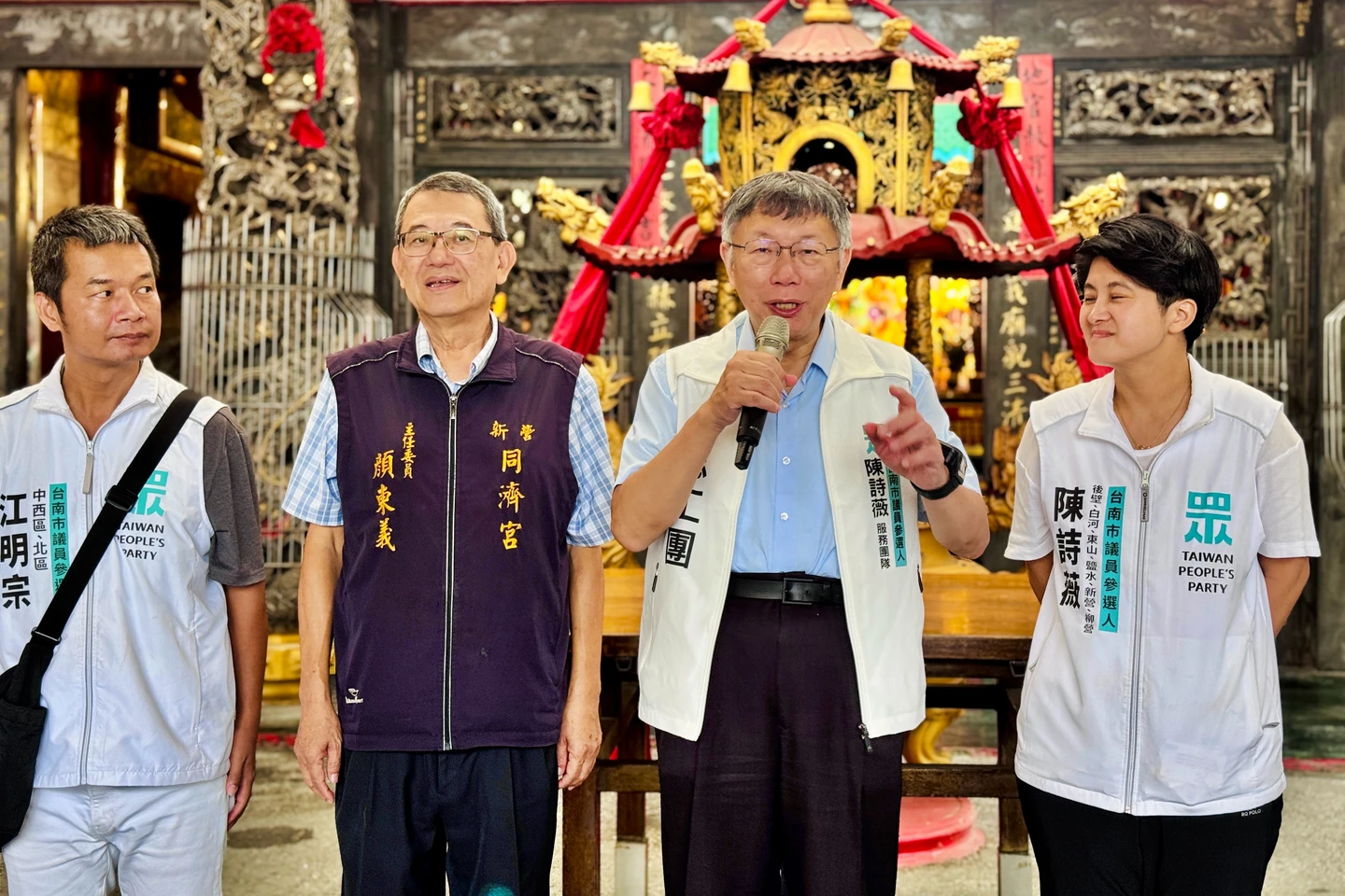 柯文哲台南輔選人氣旺！聞「第0代柯黑」沈伯洋拋請益　笑回：本周行程滿檔