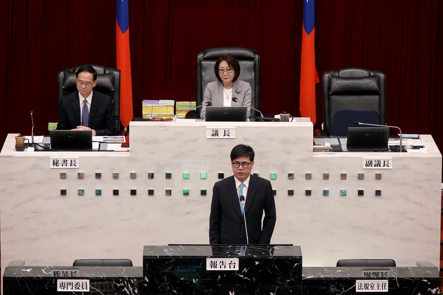 陳其邁最後施政報告爆攻防！藍轟「報喜不報憂」　綠讚高雄轉型滿意度83.5%
