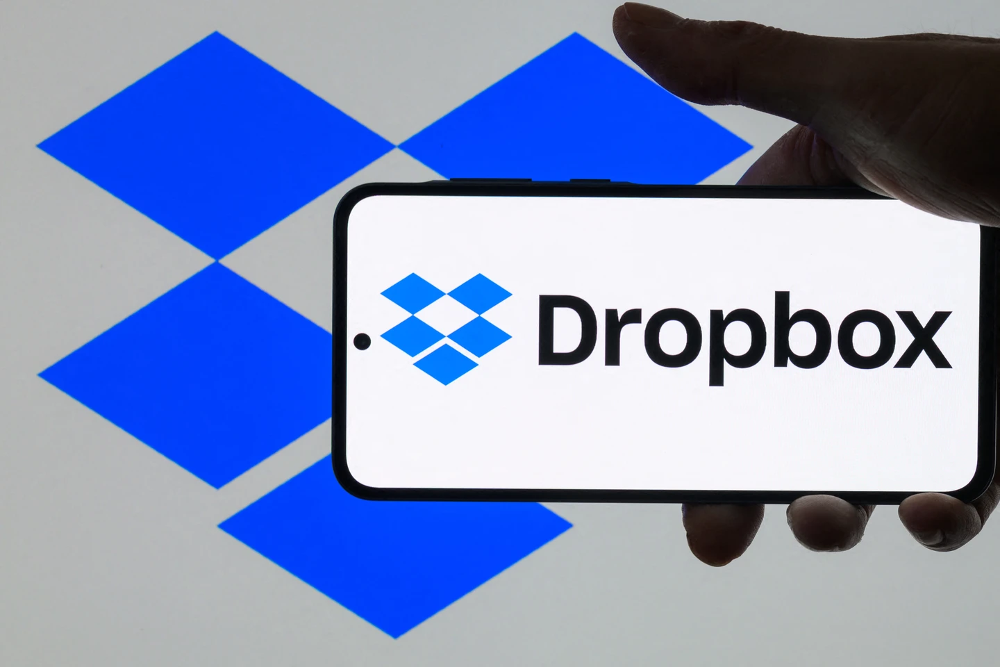 Dropbox驚傳5000個帳戶遭駭　雲端資料恐遭下載外洩