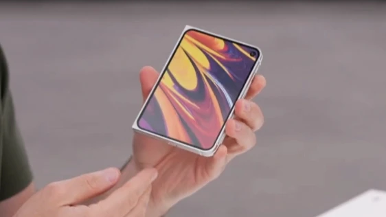 iPhone 18 Pro Max及折疊iPhnoe下周亮相　最新模型機影片曝光