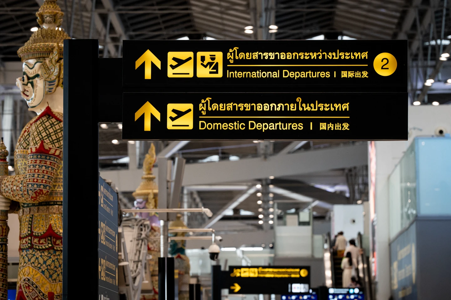泰國2150億三機場高鐵計劃延宕喊解約　現行機場快線也恐9/30後停駛