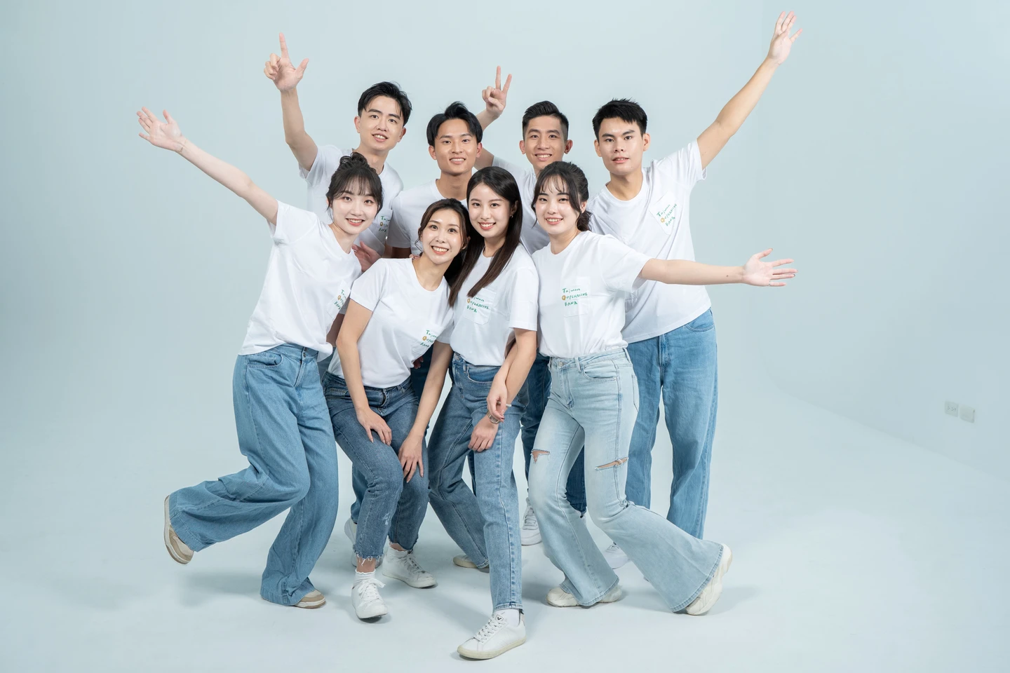 搶進「百萬年薪俱樂部」！8大公股銀下半年大徵才2千人　合庫起薪上看47K