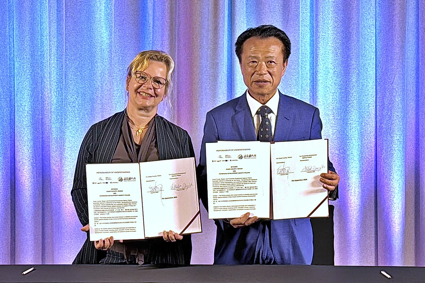 翁章梁率無人機國家隊訪波蘭！簽MOU助產業鏈對接　搶攻歐洲市場