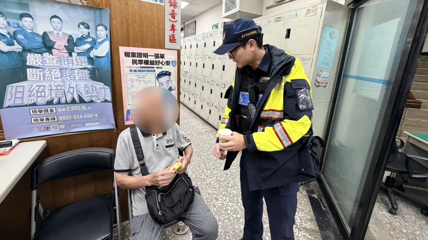 有片｜驚險漫遊10公里！台中失智老翁駐足店家2小時　熱心警民合作化解走失驚魂