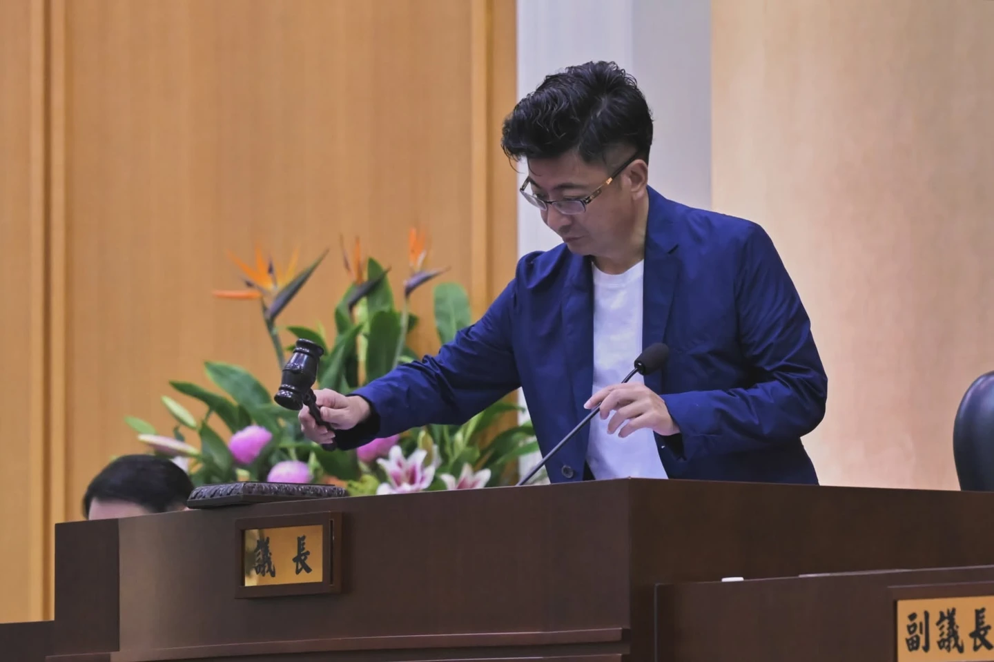 彰化議長謝典霖涉「宴客助選」　逾10人被帶回！彰檢：下午說明