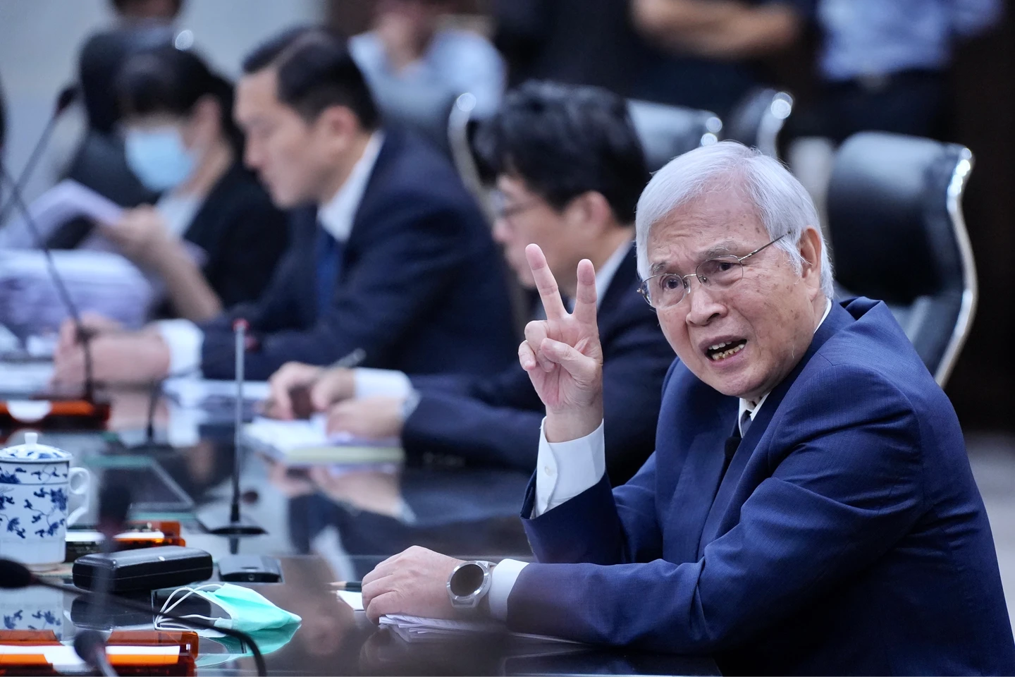 央行總裁楊金龍Mr. Surprise　再給外界兩個surprise！