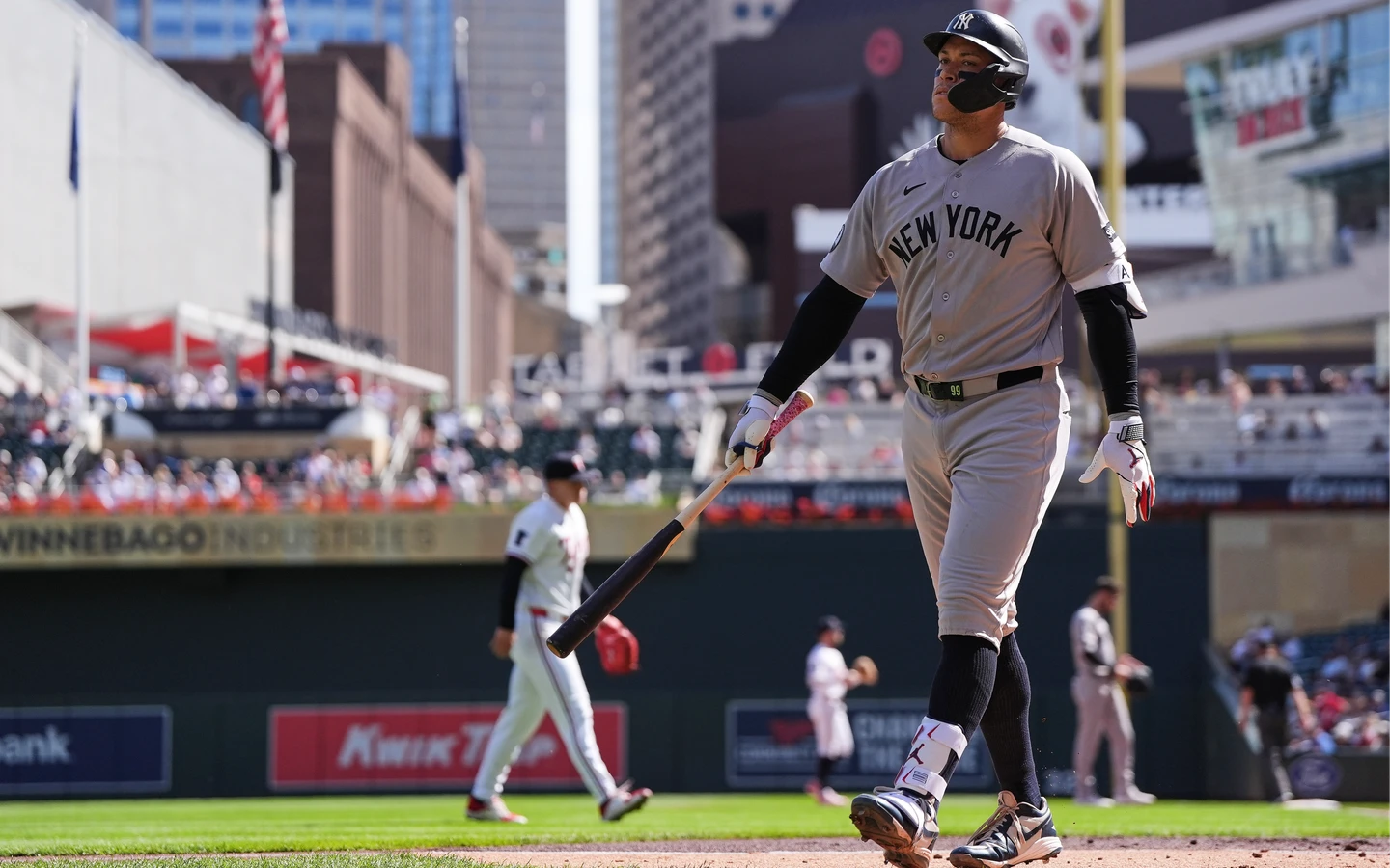 MLB｜才復出9天又傷退！洋基當家球星賈吉提前退場接受治療　教頭曝傷情