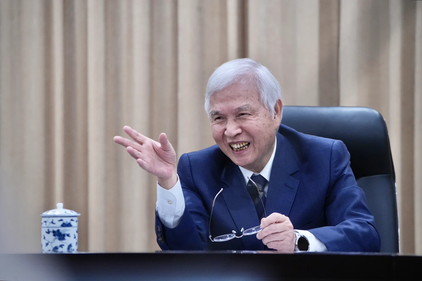 周末精選｜ 央行利率「連10凍」微鬆房市　揭密台灣不跟進全球升息的兩大秘密武器