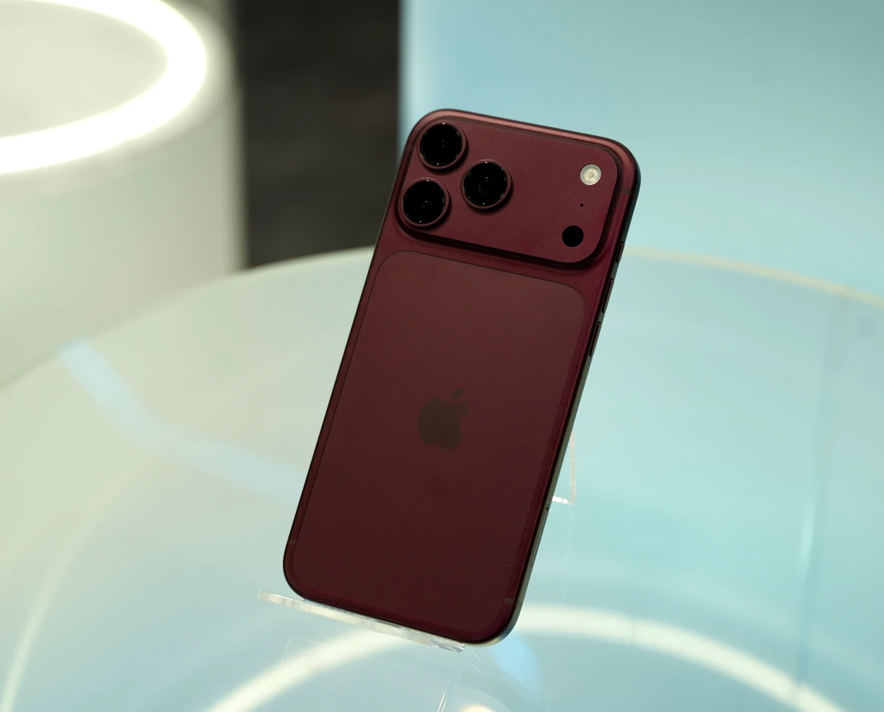 iPhone18 Pro首傳災情！蘋果證實「2款保護貼」恐讓FaceID失效
