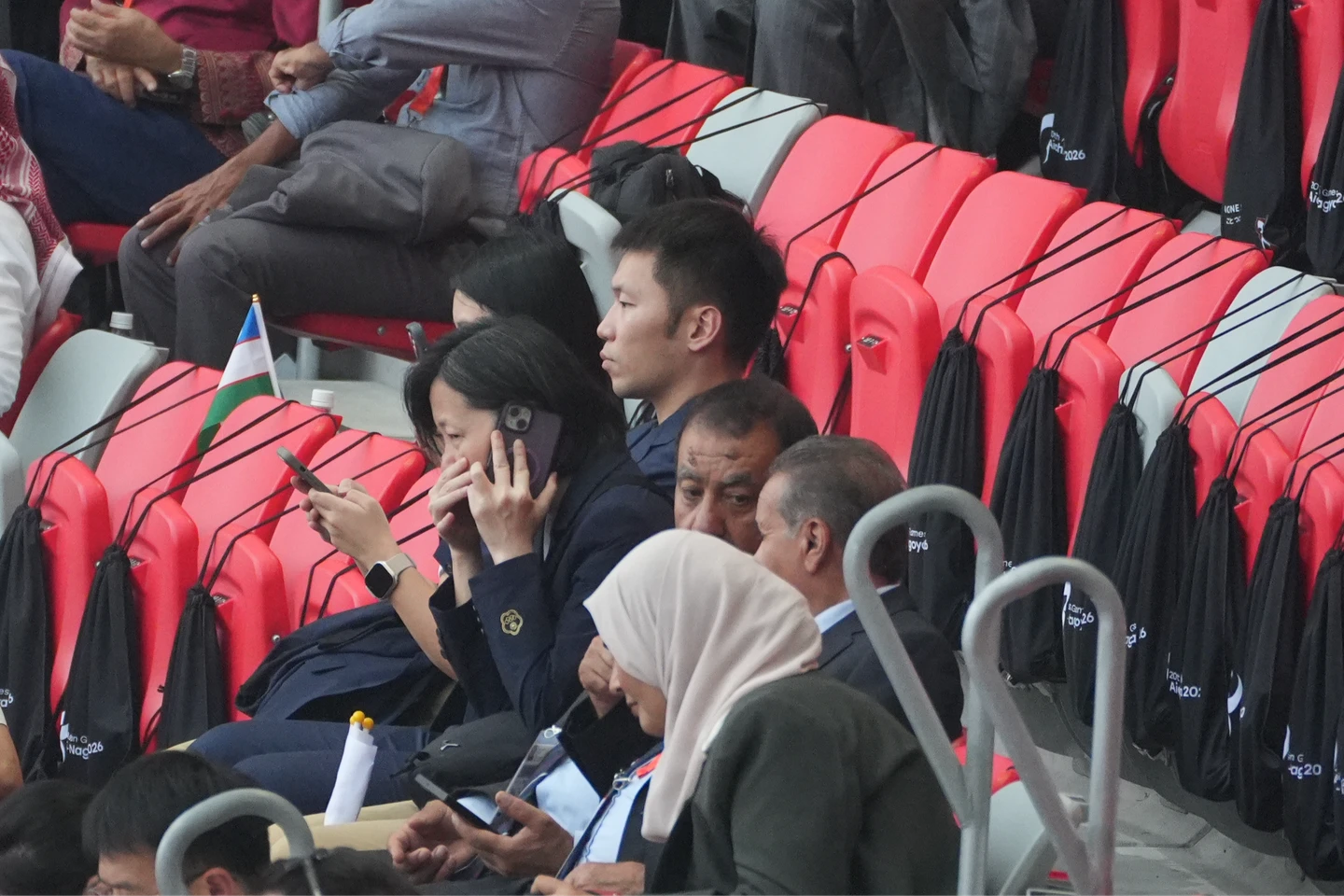 亞運｜開幕式今晚登場！李洋穿西裝現身觀眾席　中華隊110人盛大進場