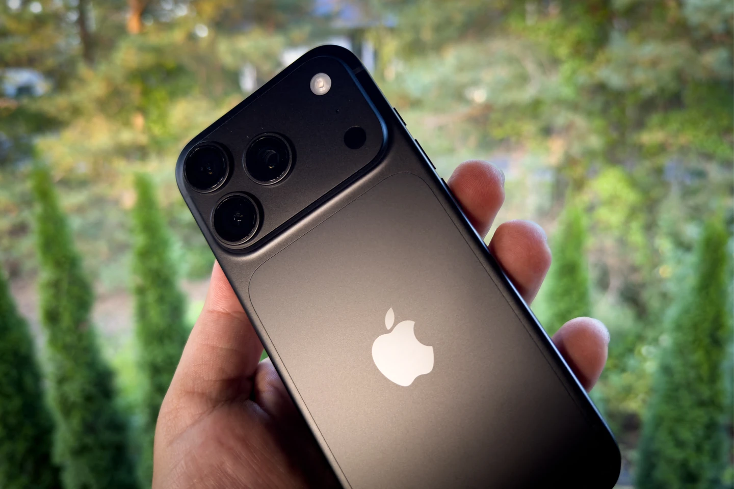 花大錢反降級？實測爆1TB iPhone 18 Pro Max改用QLC　高負載恐嚴重掉速