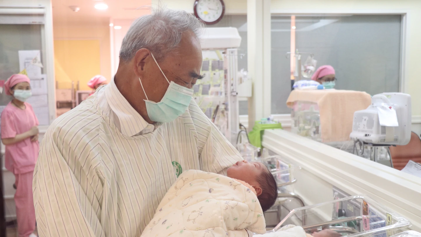 跨國「訂製嬰兒」成醫療黑洞！李茂盛示警：胎兒若染愛滋、梅毒　恐耗健保千萬