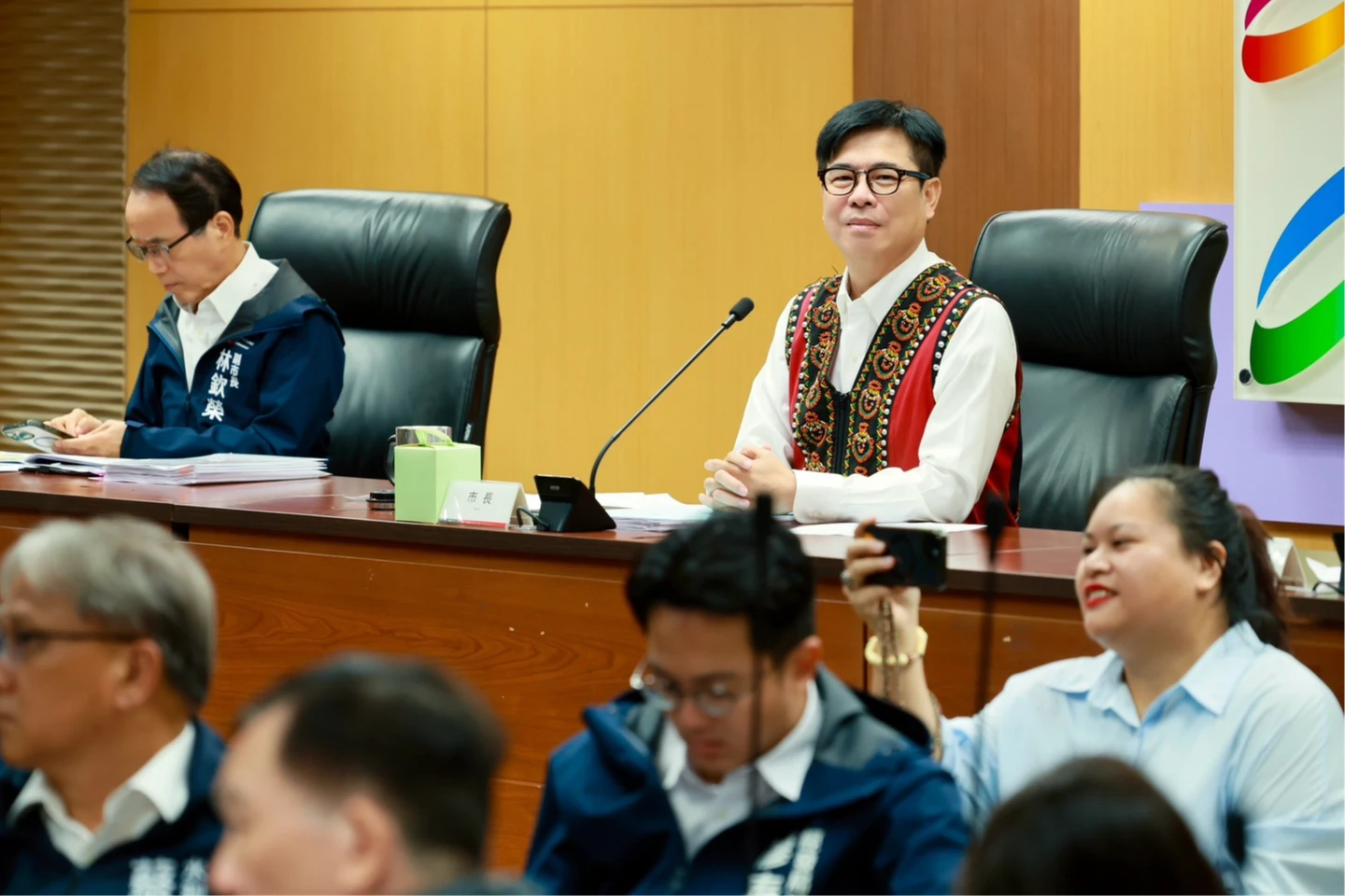沈伯洋民調逼近蔣萬安！陳其邁大讚「有料」　看好洋流效應外溢全國