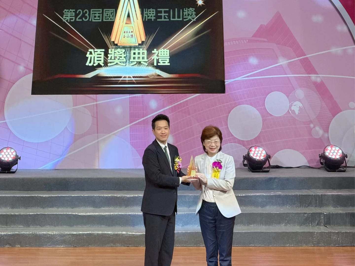 破解資金痛點！台灣金聯推自主都更代墊款　10天狂吸30案洽詢