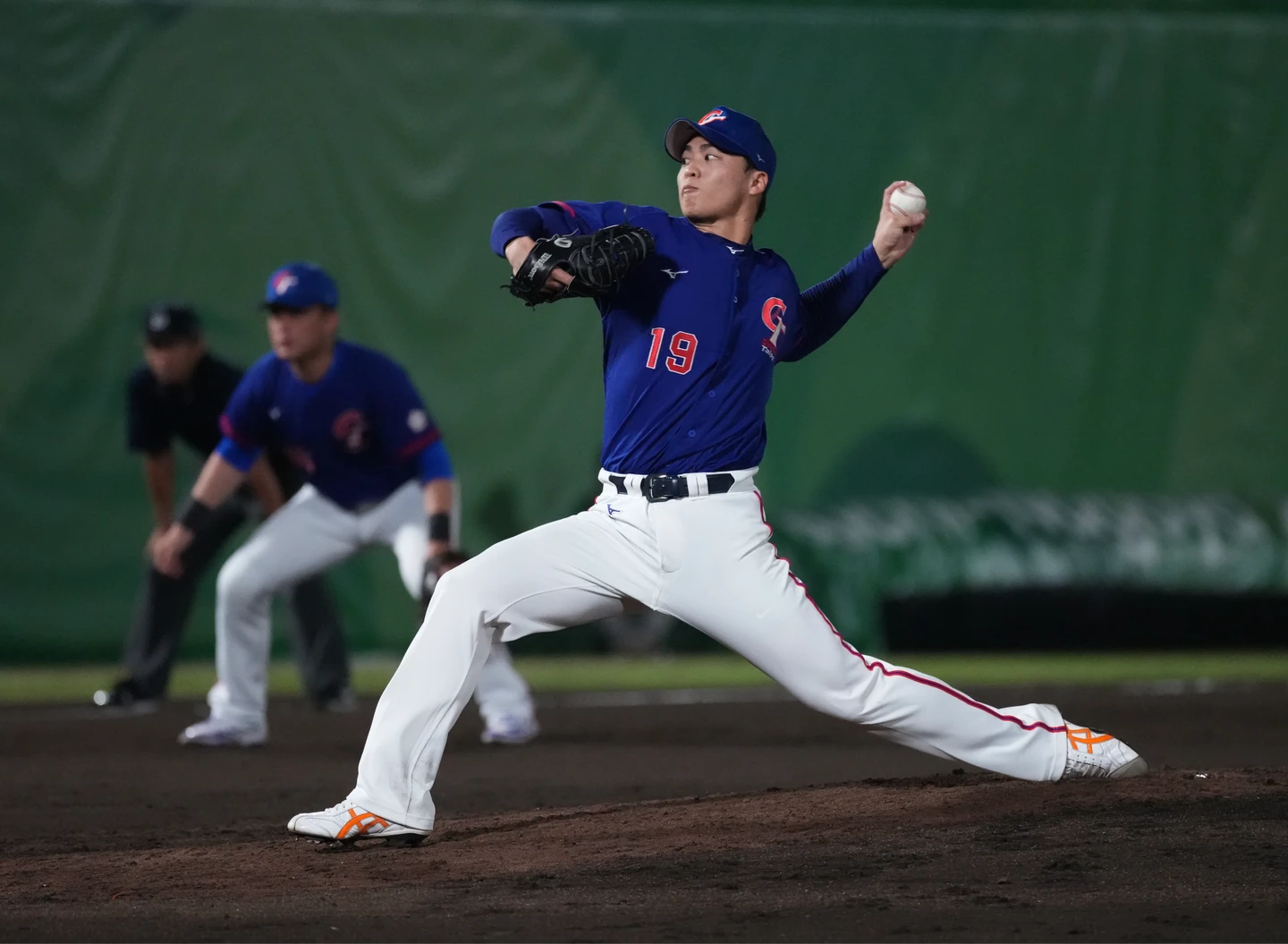 亞運｜中華隊「海峽大戰」9比1勝出　想進金牌戰要打爆日本