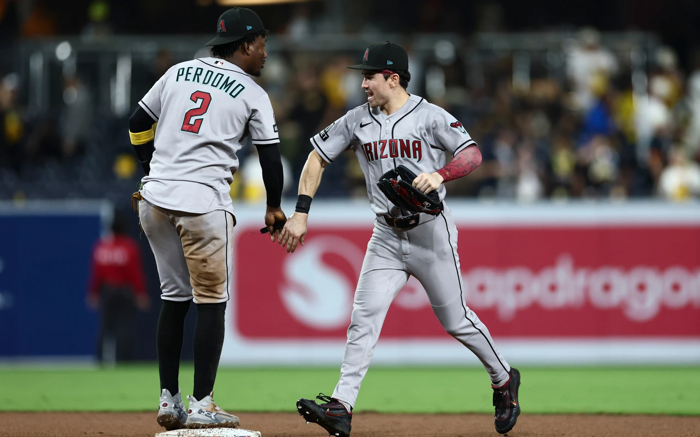 MLB｜外卡爭奪戰超刺激！響尾蛇6連勝狂追　費城人剉咧等