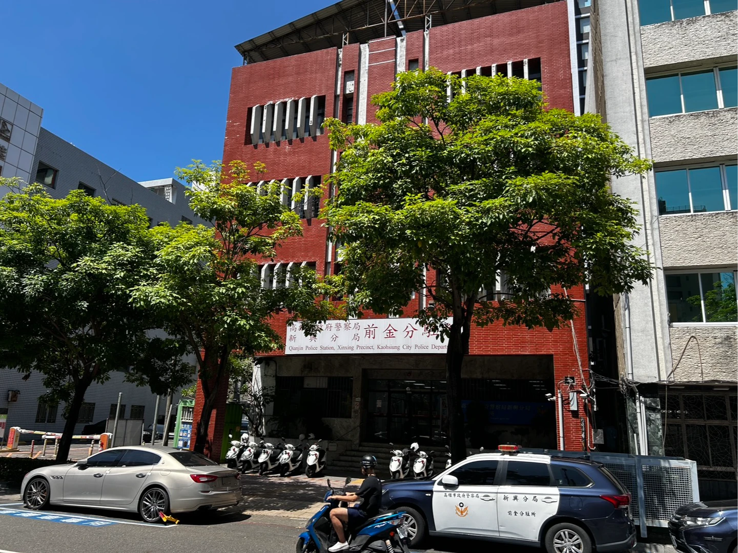 高雄醫美名醫超商前遭伏擊！鐵鎚、辣椒水圍毆　接應男坦承犯行判2月