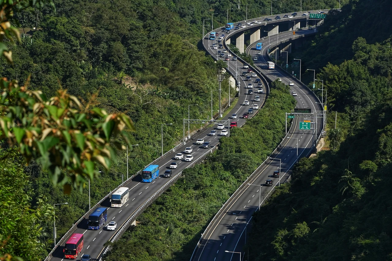 光復連假國道車多路段出爐　避塞車指南一次看
