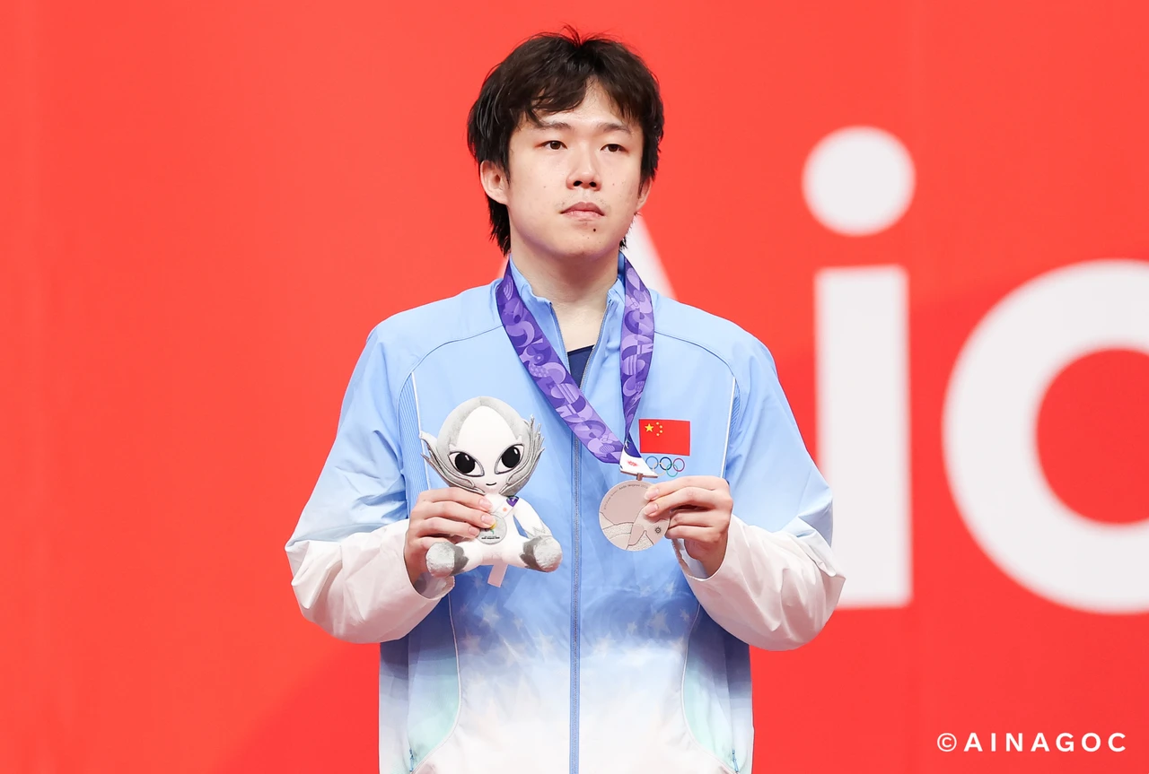 亞運｜從4金王變收銀員！桌球球王坦言「每個瞬間都不舒服」　王楚欽認陷低潮