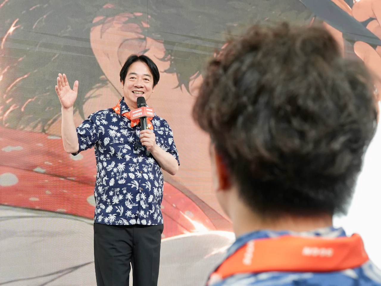 賴清德開箱沈伯洋競總！親睹甘蔗傳說　邀請市民發揮「主委」力量改變台北
