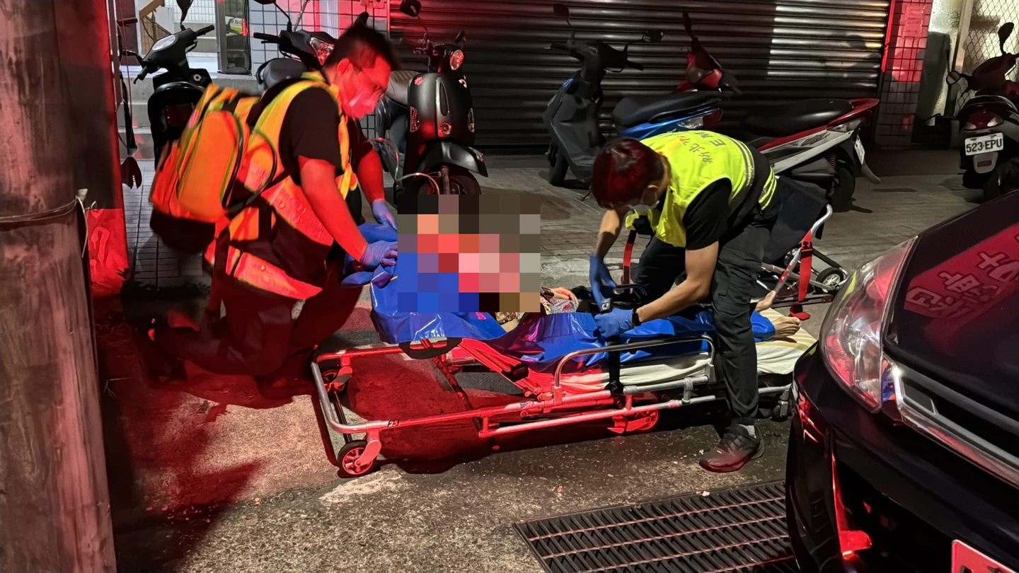 新北男打死78歲母！奔老街喊：我殺了媽媽　警到場驚見她倒地不治