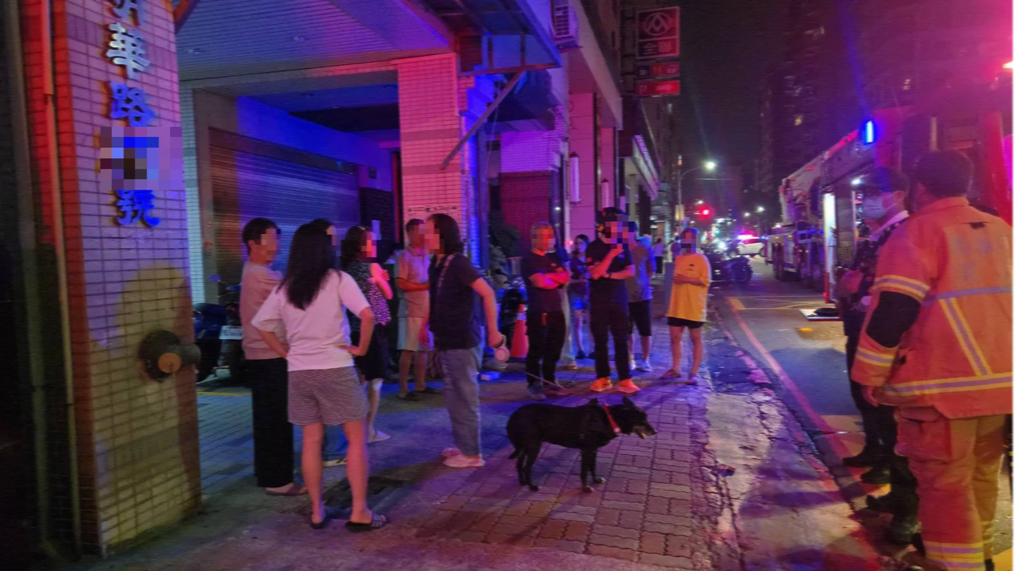 獨家｜高雄大樓火警！主委見消防隊到場關警報　住戶怒斥：妳這樣很危險