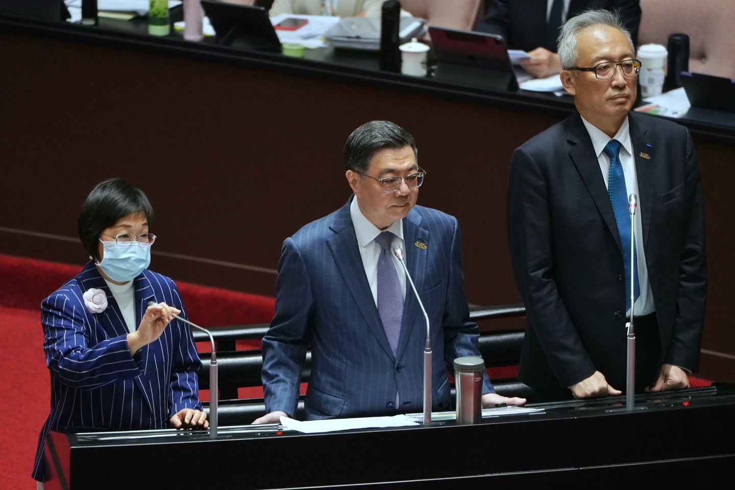徐佳青被爆出訪讓兒當攝影官！吳志中幫滅火：她是母親，要照顧未成年兒子