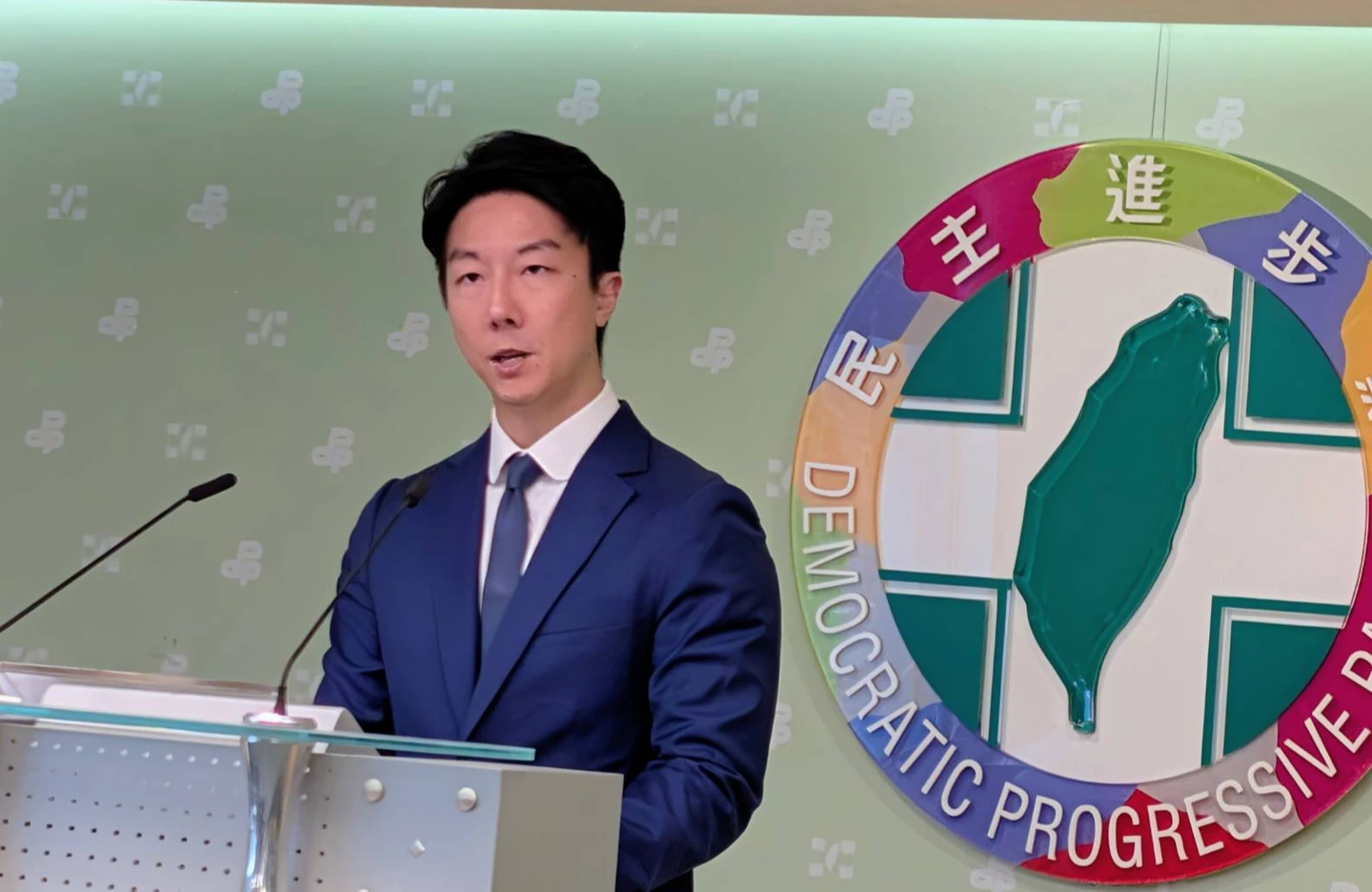 賴清德逼徐佳青下台救選情？　吳崢痛斥：國民黨非常厚臉皮不要臉