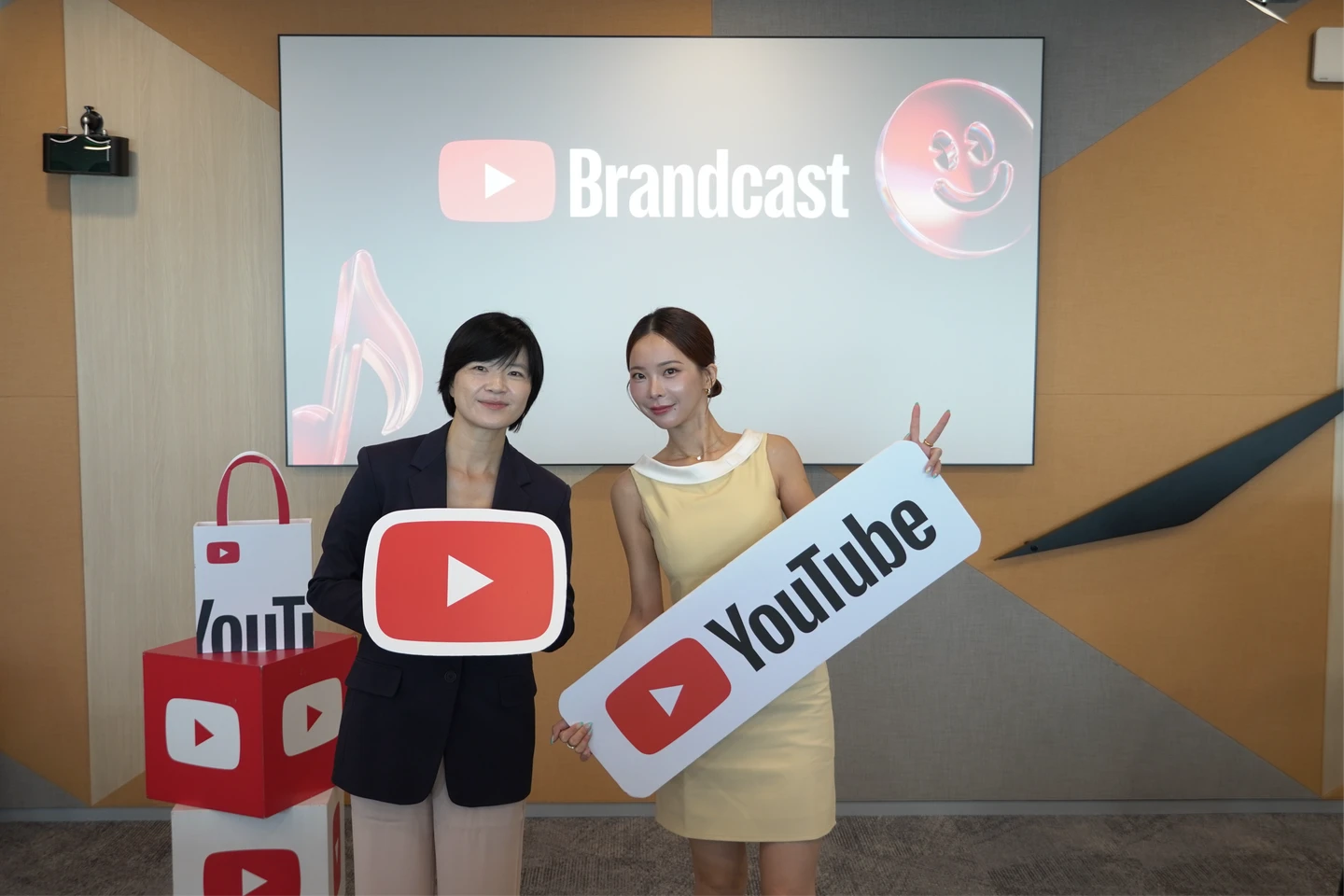 不只是看影片！　YouTube在台推「AI提問、跨境購物」等6項全新互動體驗