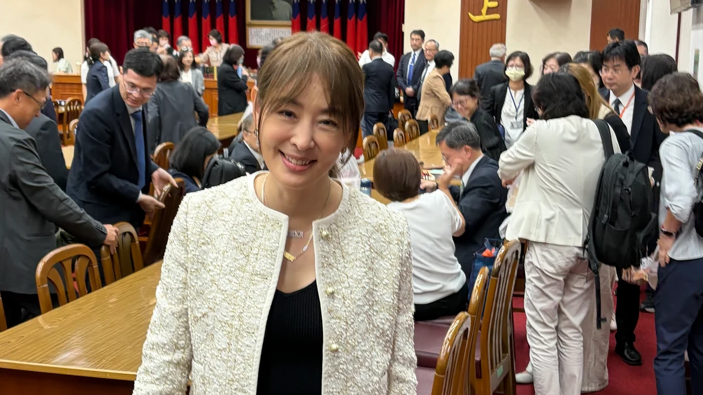 噹賈永婕「穿純樸」被炎上　賴惠員發聲澄清！「有人反映」這件事