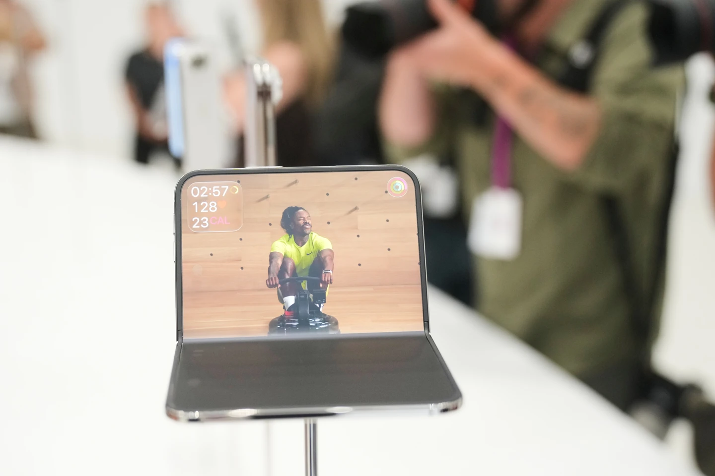 蘋果高層揭iPhone Duo散熱黑科技　解決摺疊機發燙痛點