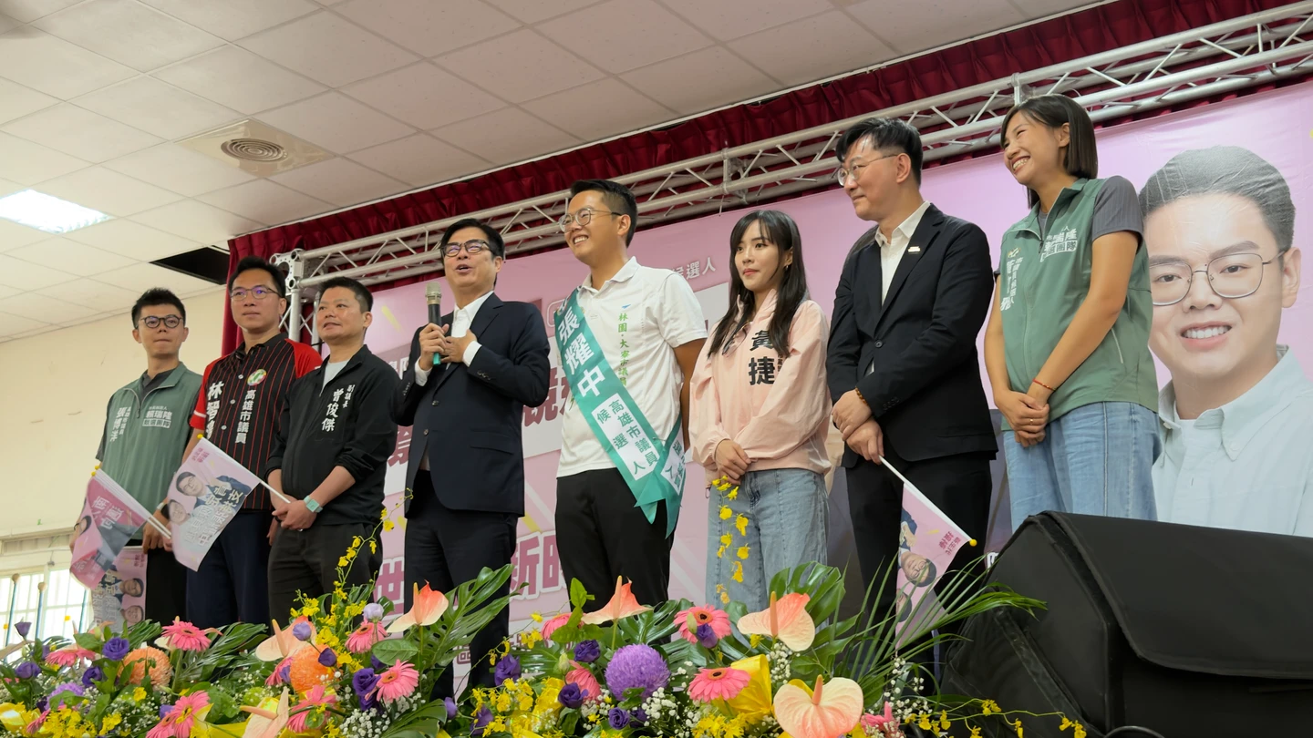 張耀中拚進議會！陳其邁讚市政熟、做事勤　喊話鄉親挺「我的分身」