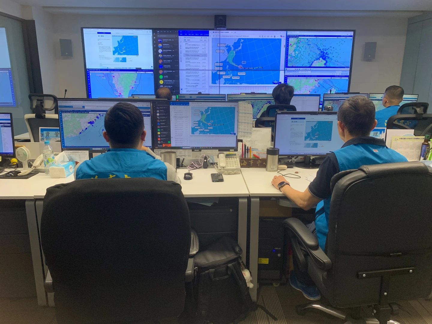 強颱薔琵逼近！最快明晚發海警　離島多航線21日起停航