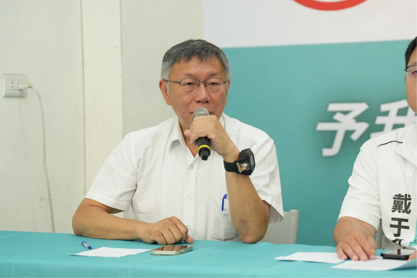 沈伯洋民調超車蔣萬安！柯文哲稱包裝太多：拿一年前對照是同一個人？
